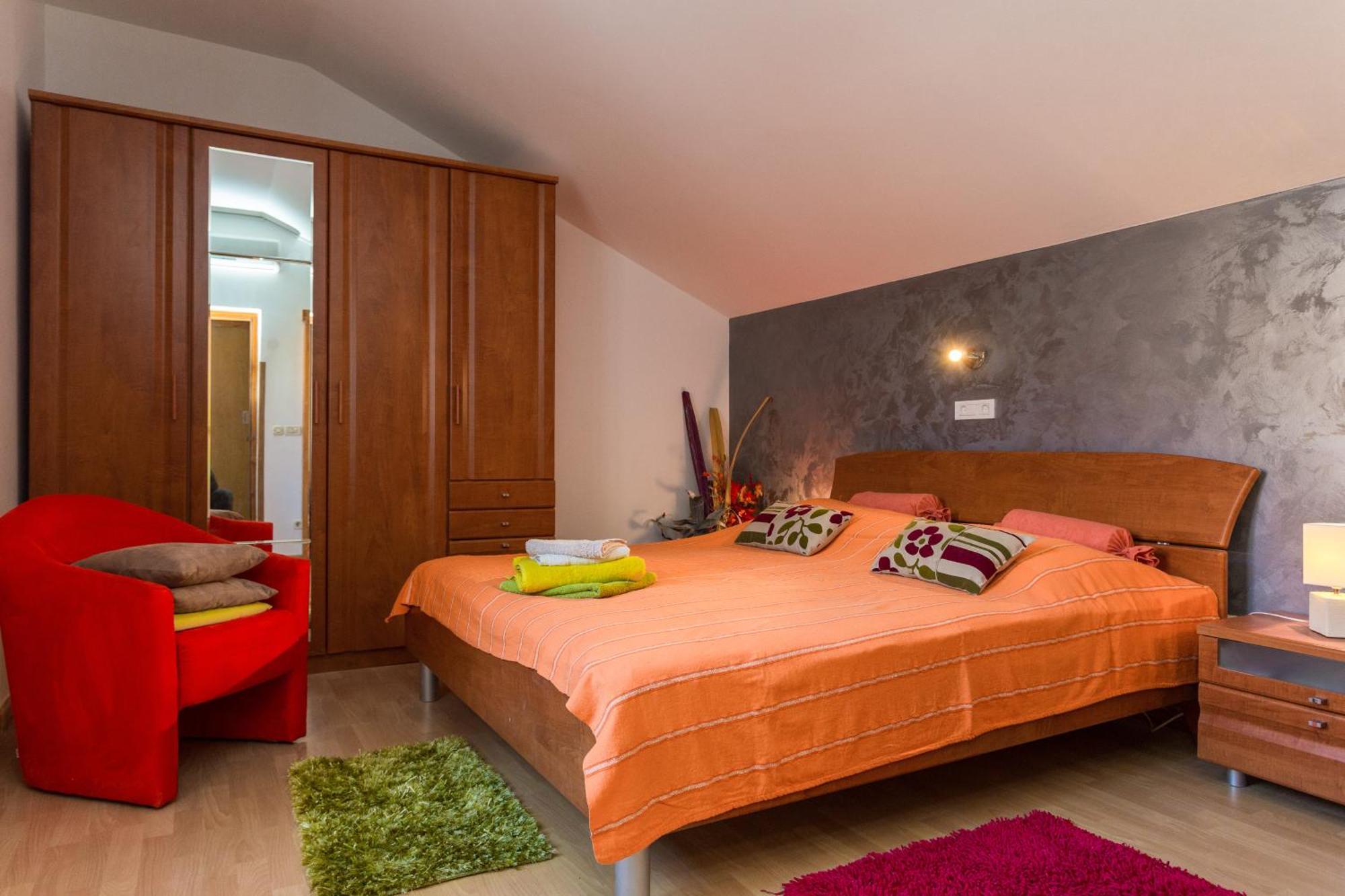 Guest house Ivona 3*